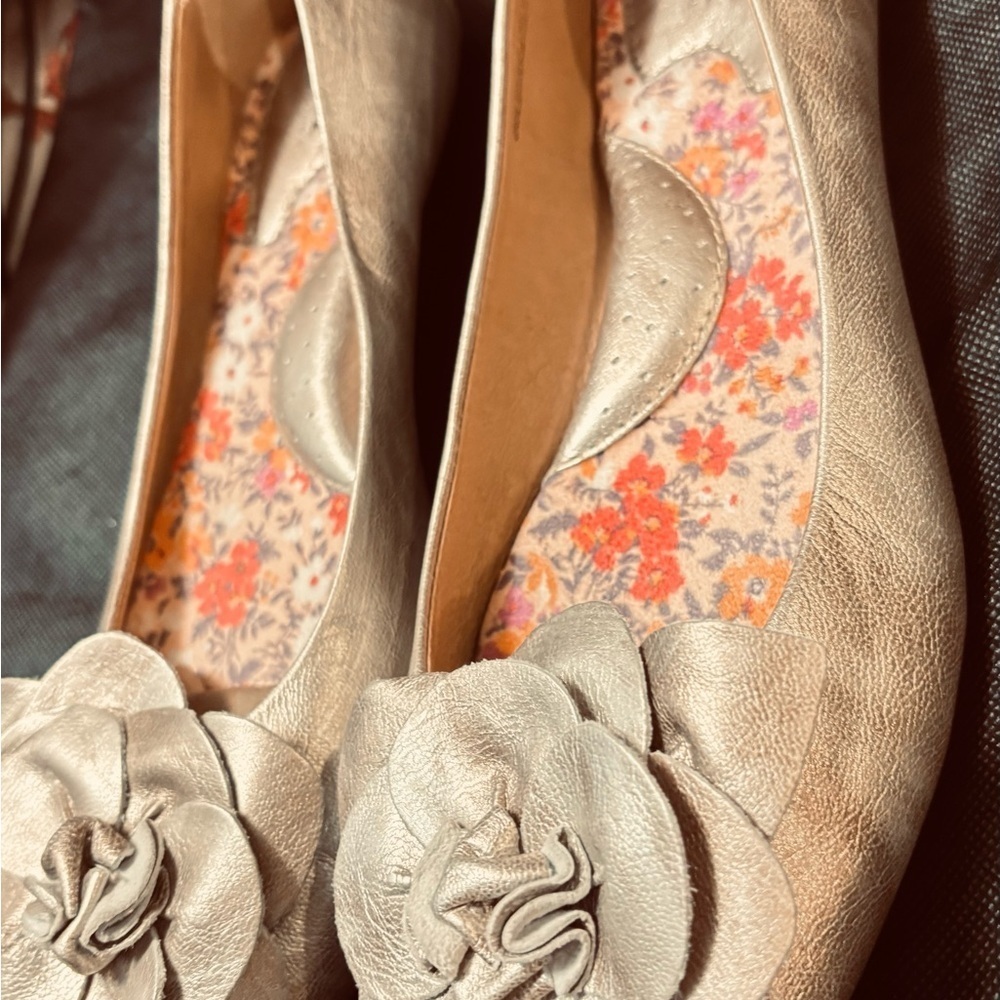 Born Emalia ballet flats with a flower applique - Picture 4 of 11